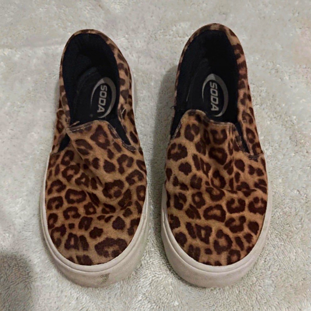 Soda girls Leopard Animal Print Slip-On Flats Round Toe Canvas US 12.5